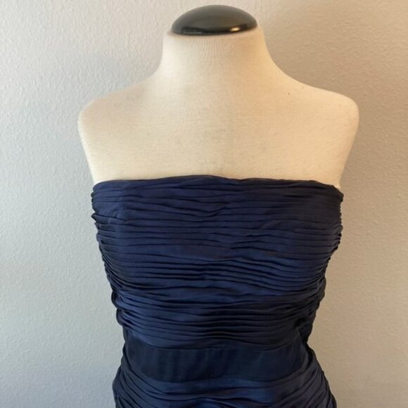 ML, Monique lhuillier,  Strapless rouched chiffon navy short dress, Size 6 - Picture 3 of 6